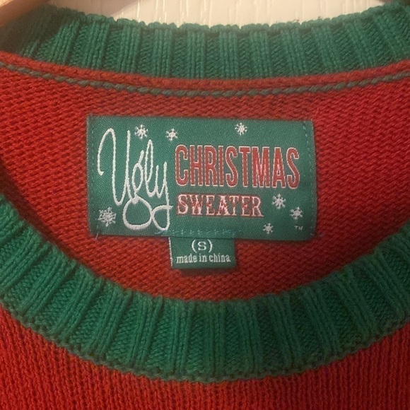 Cute Ugly Christmas Sweater Pug with Santa Hat Womens Small NWOT - Picture 2 of 7